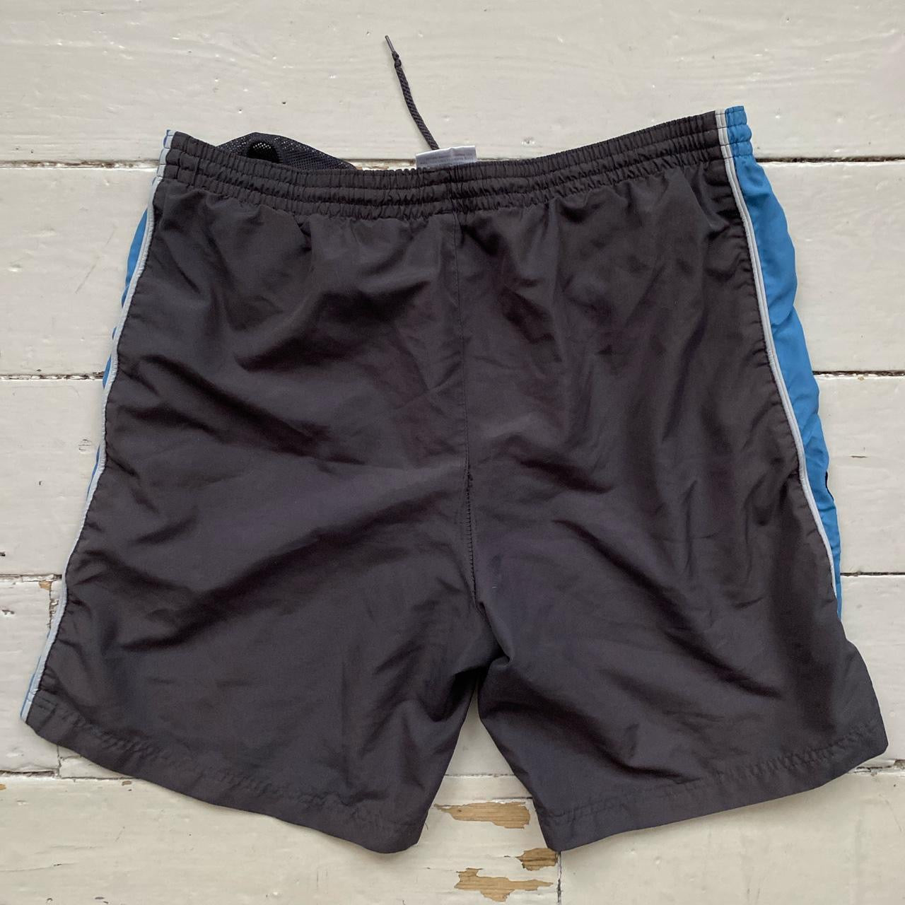 Umbro Shell Shorts (Large)