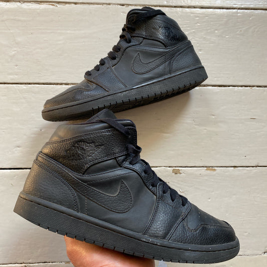 Jordan 1 Black Mids (UK 8.5)