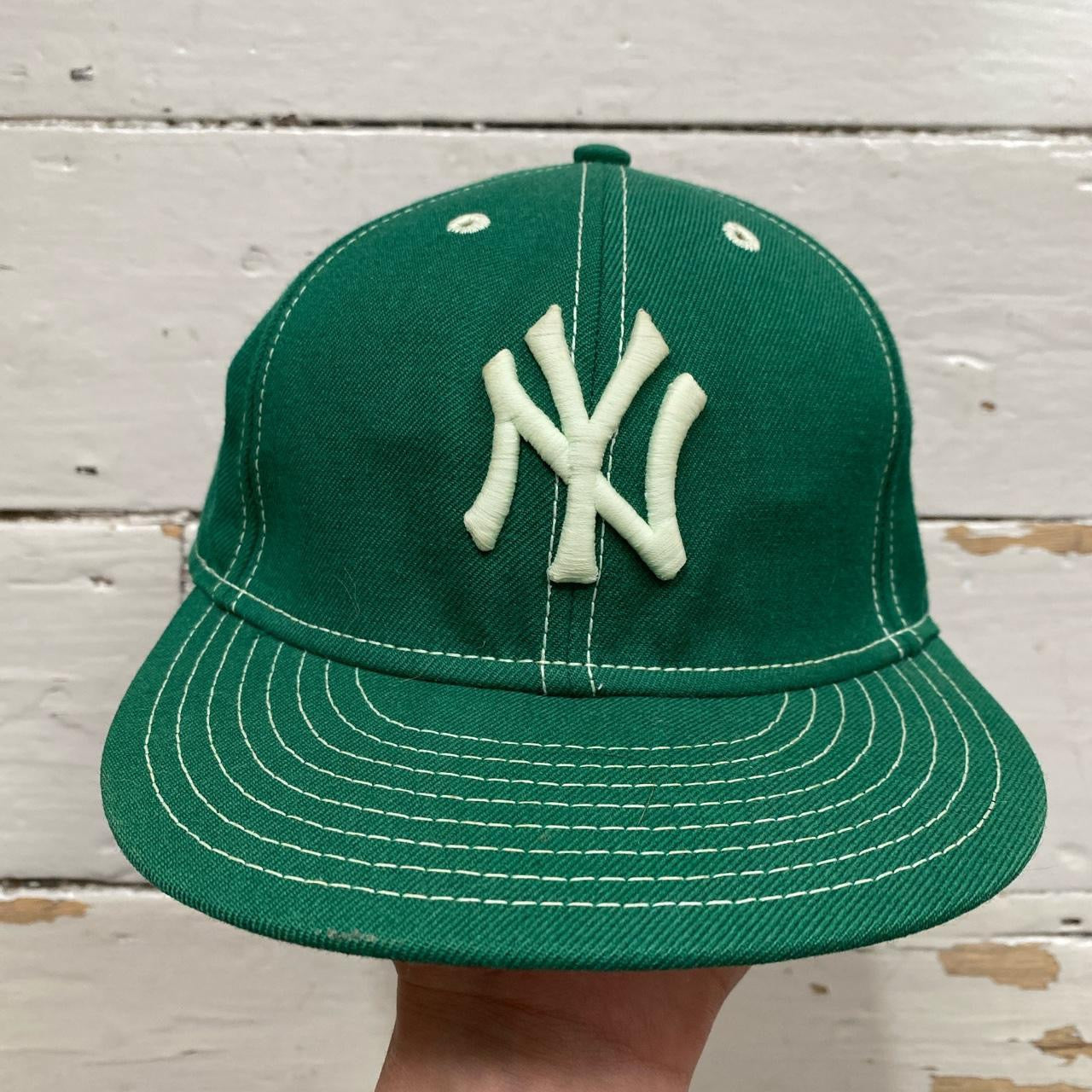 New Era New York Yankees Vintage Green Fitted Cap (7 1/8)