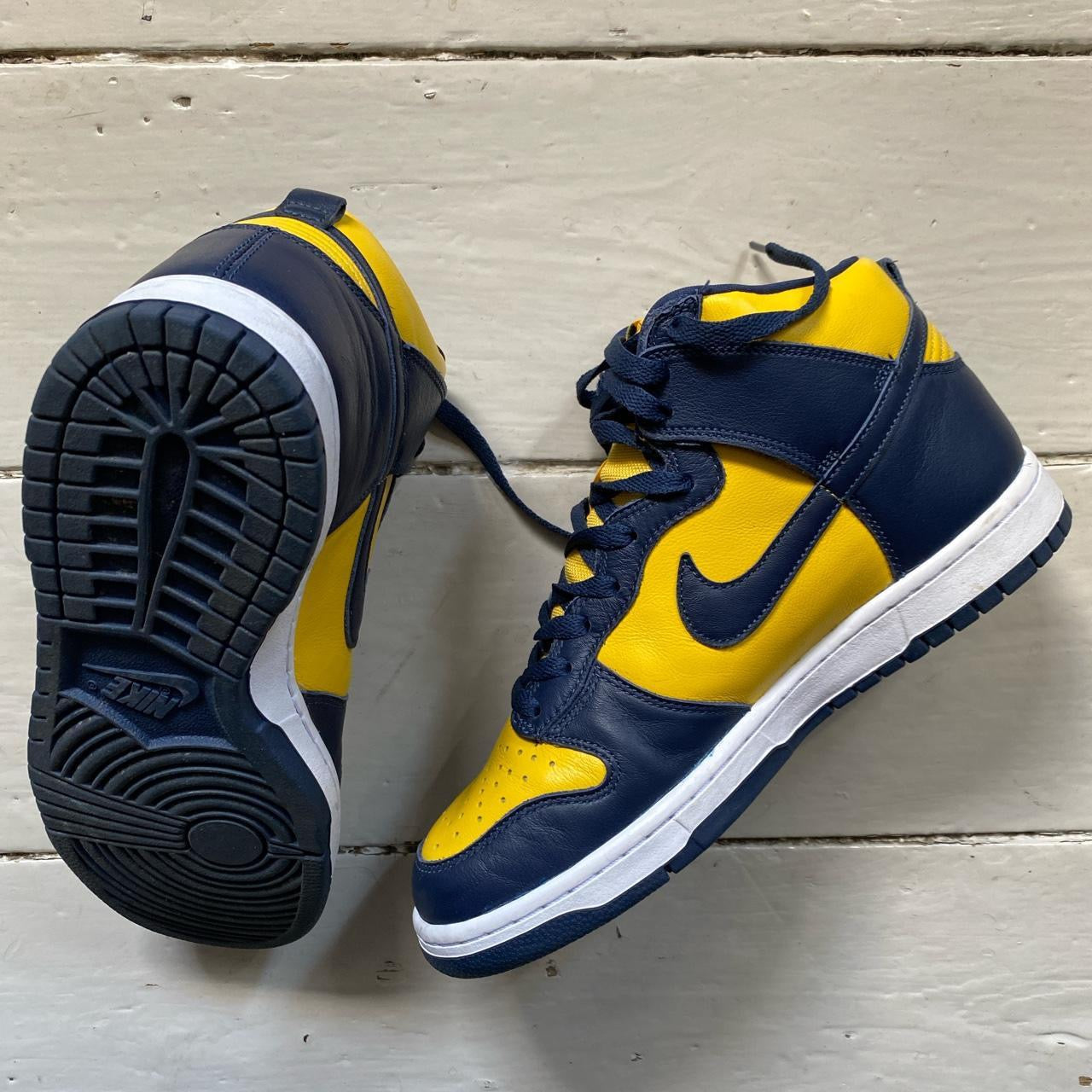 Nike Dunk Hi Michigan (UK 7)