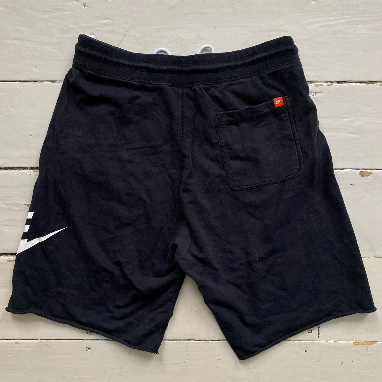 Nike Swoosh Black Shorts (Large)