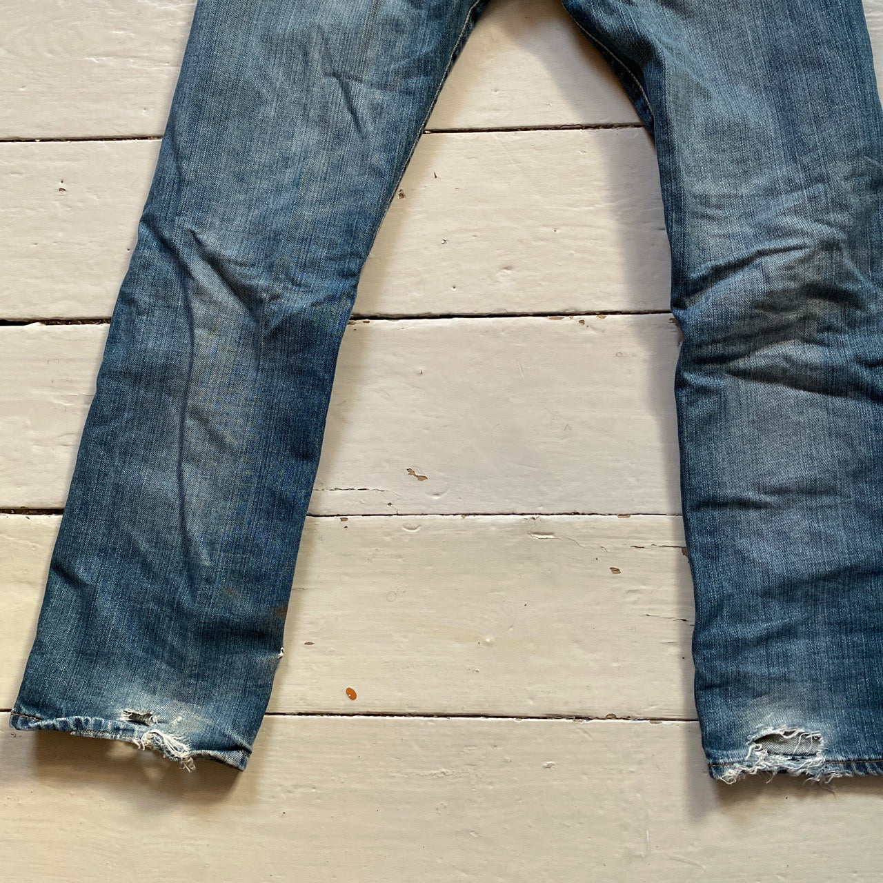 Levis 501 Distressed Jeans (39/29)