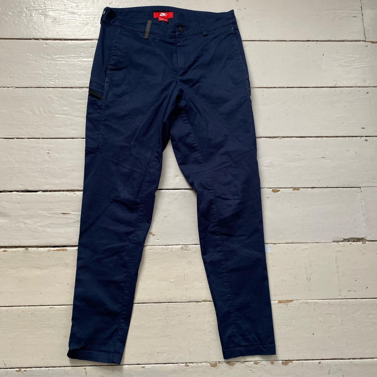 Nike Navy Cargo Slim Trousers (32/32)