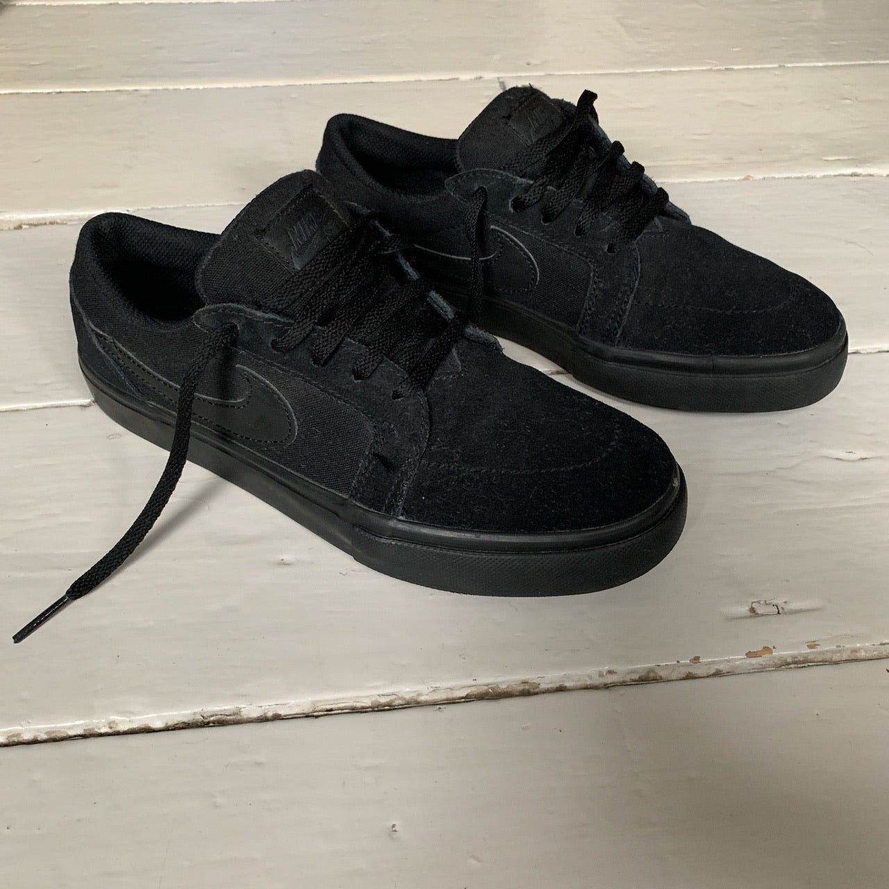 Nike SB Low Black (UK 5)