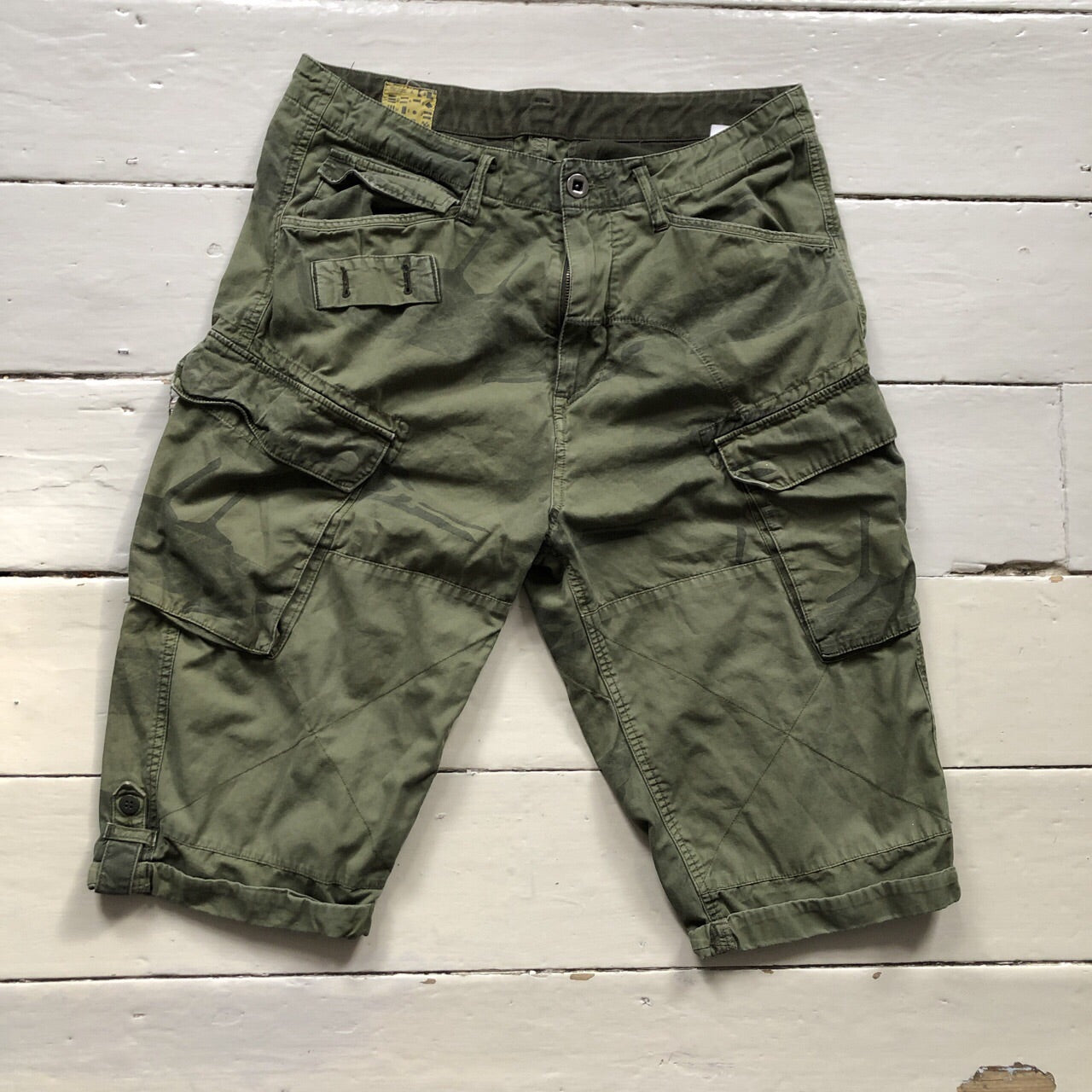 G-Star Shirt Jacket and Cargo Shorts (Medium & 30W)