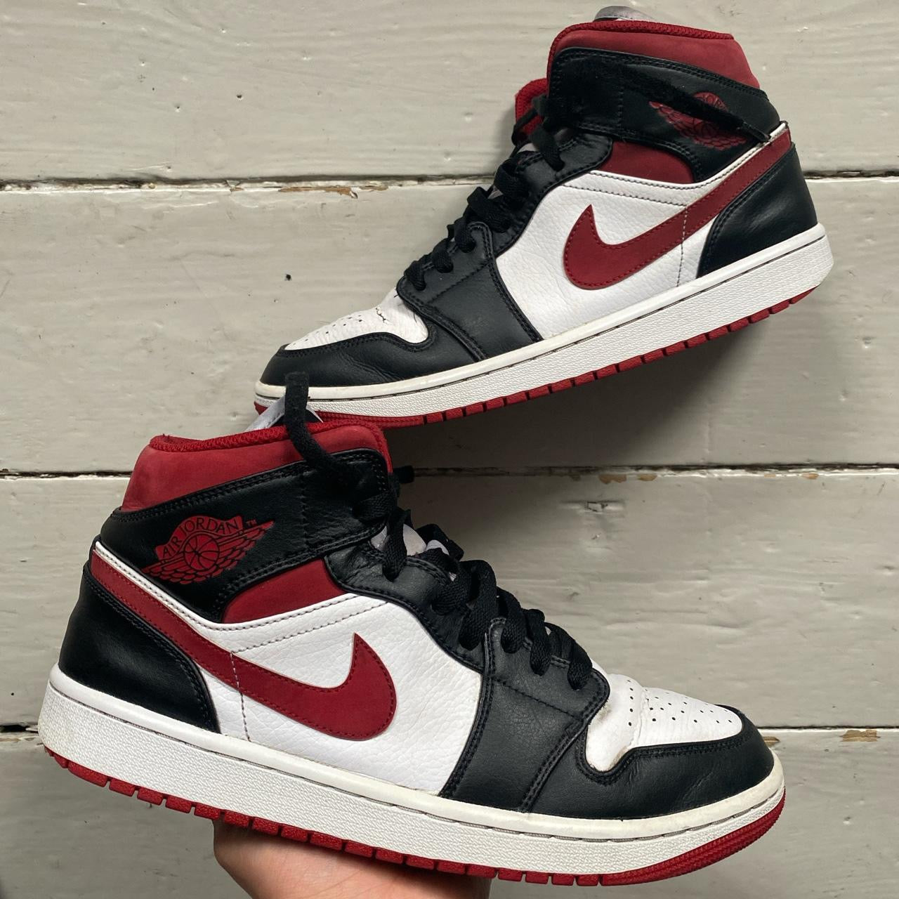 Jordan 1 Black Gym Red Mid (UK 8.5)