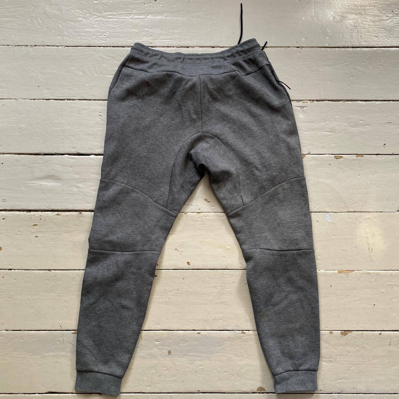 Nike Tech Fleece Grey (Medium)