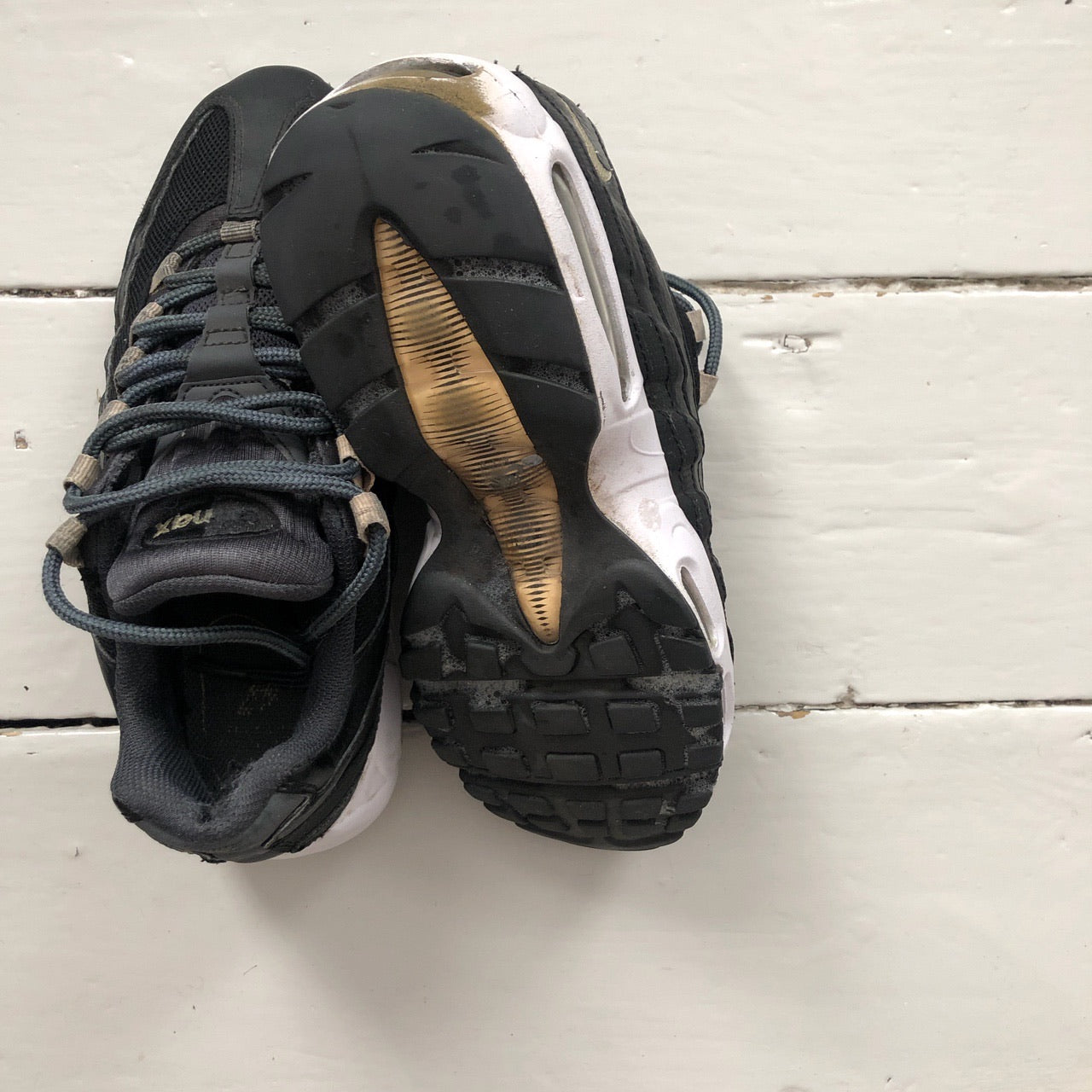 Nike Air Max 95 Black and White (UK 4)