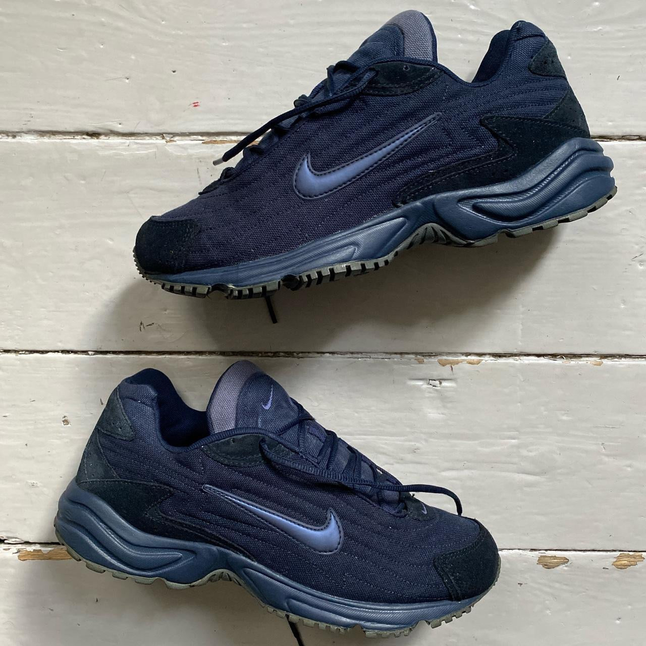Nike Vintage Navy Trainers (UK 10)