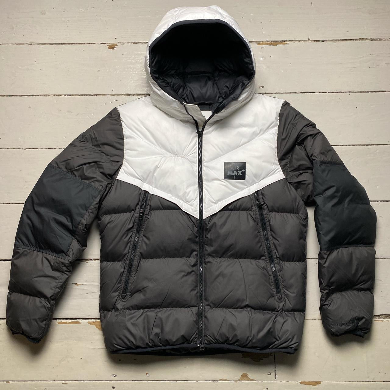 Nike Air Max Puffer Jacket (Medium)