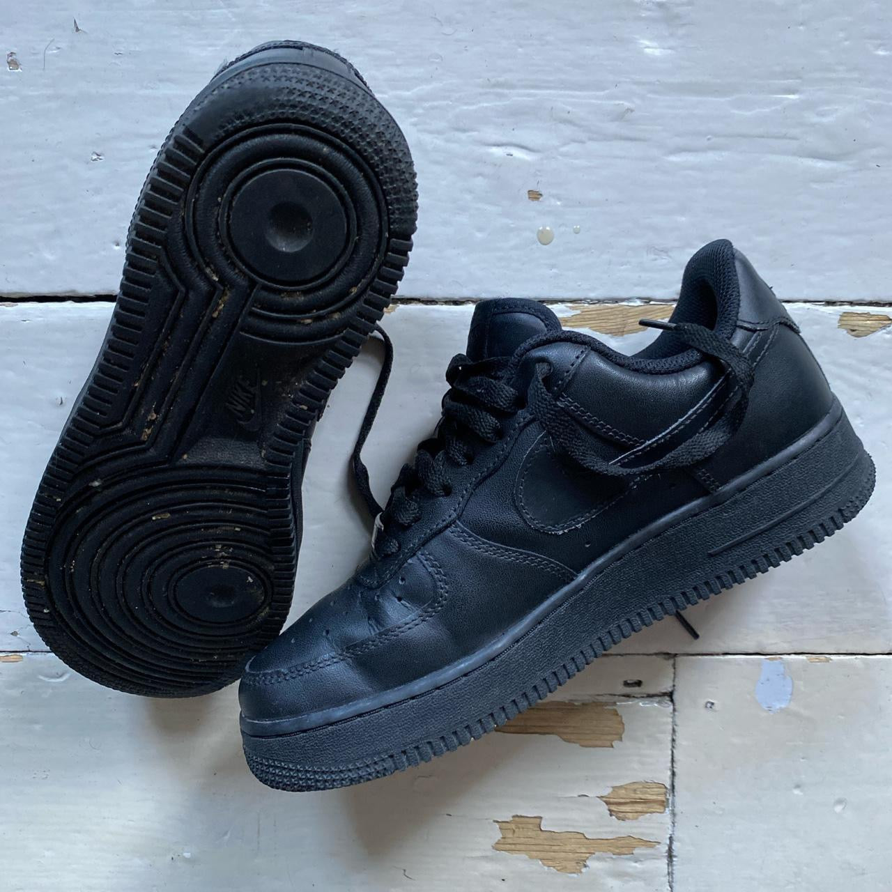 Nike Air Force 1 Black (UK 6)